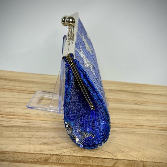 SOLD Blue and Silver Star Sequin Kiss-Lock Clutch - Picture 5 of 14